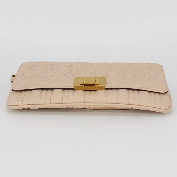 Michael Kors Vivianne Large Quilted Leather Clutch - Picture 5 of 8